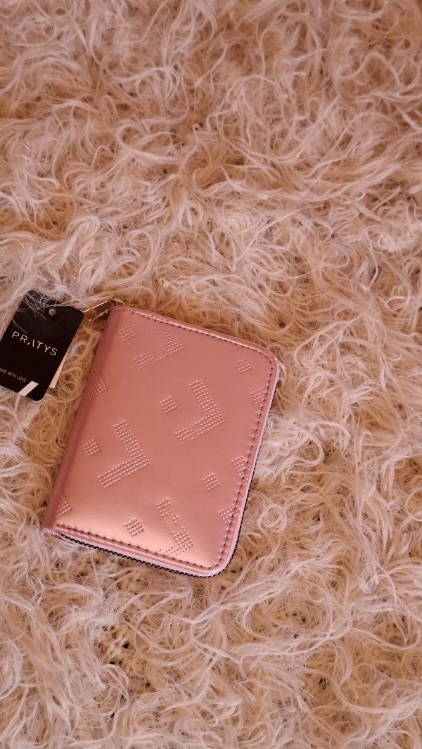 Producto - Billetera pocket metalizada rosa