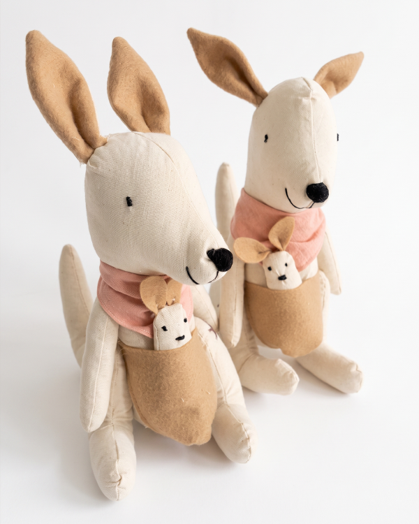 Producto - Canguro Delfina con su bebe Pipa - 2
