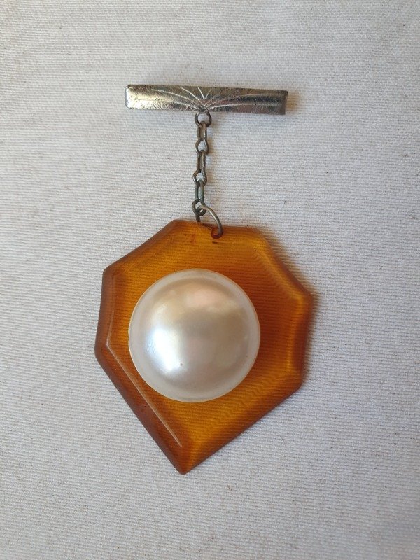 Producto - Broche Colgante 40s Diamante de Baquelita Apple Juice y Perla