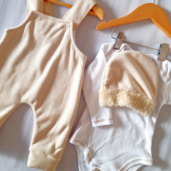 Producto - Ajuar Corduroy con Corderito Manteca