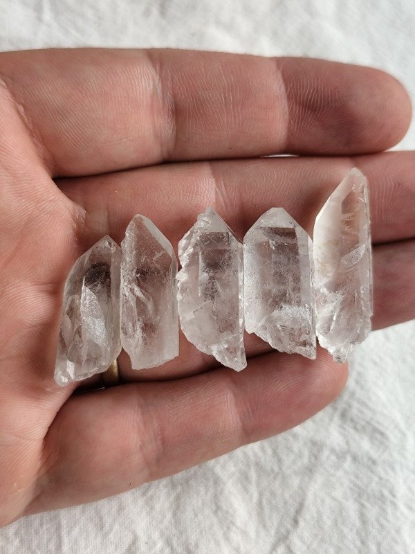 Producto - PUNTA DE CUARZO CRISTAL PEQUEÑA