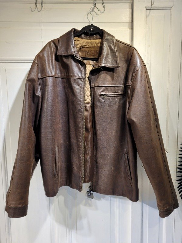 Producto - Campera de cuero DAGLIO marrón- Talle XXL-PRECIO:  140X