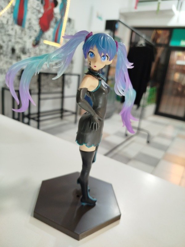 Producto - HATSUNE MIKU 24CM