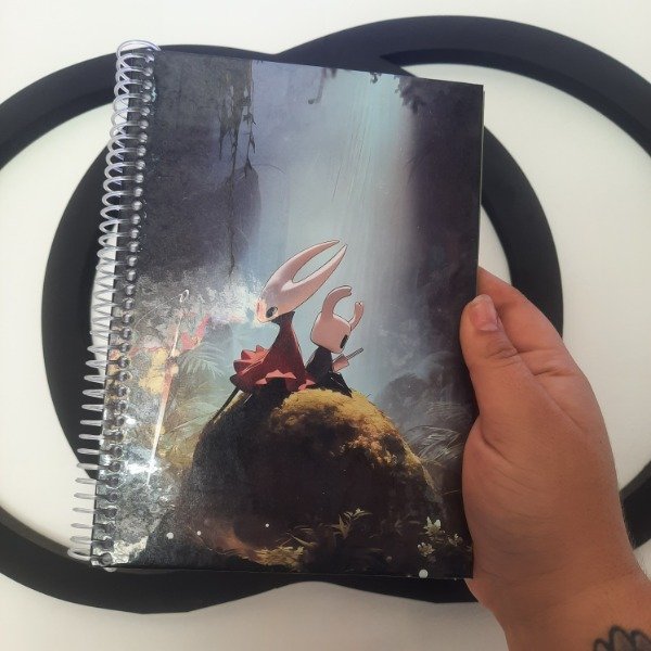 Producto - Cuaderno A5 - Hornet y Caballero Hollow Knight