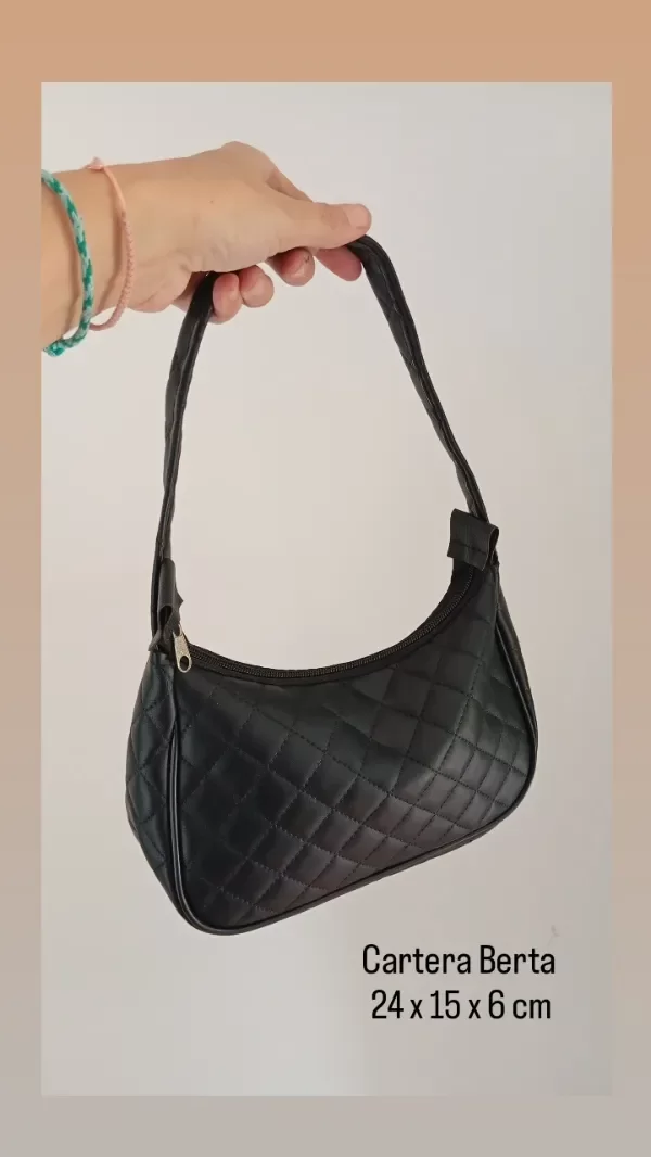 Producto - CARTERA BERTA NEGRA ROMBOS