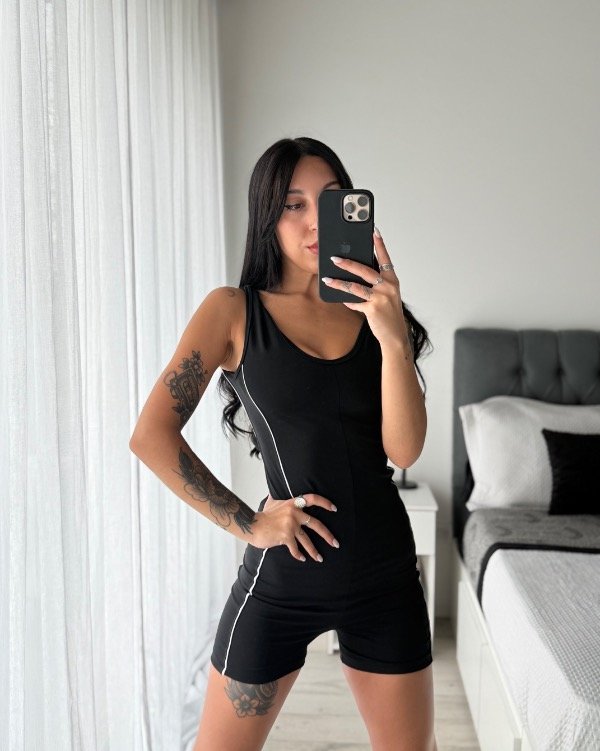 Producto - Catsuit con vivo lateral negro (Preventa) - 1
