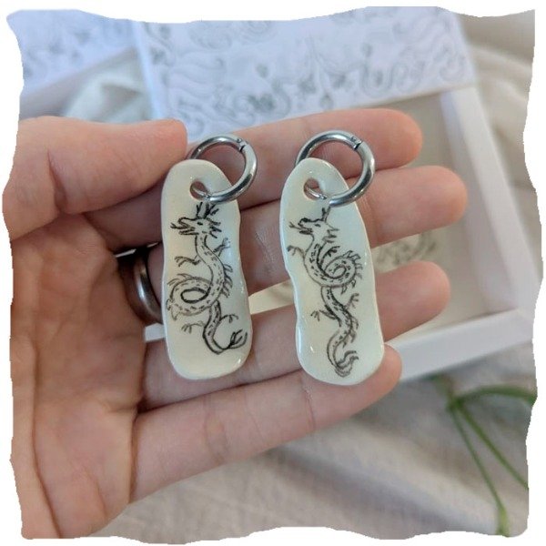 Producto - aritos DRAGON CHINO