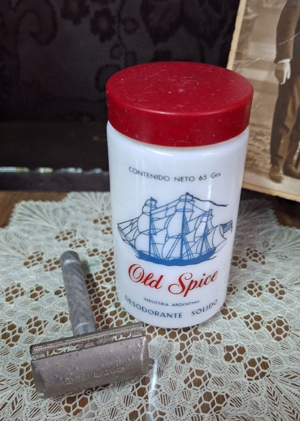 Producto - Frasco de Desodorante OLD SPICE