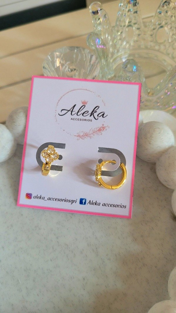 Producto - Argollas trébol con zirconia dorado - 1