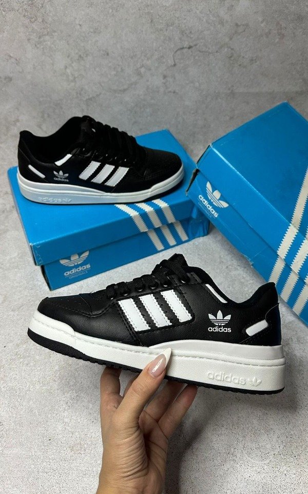 Producto - ADIDAS FORUM 84 LOW BLACK/WHITE
