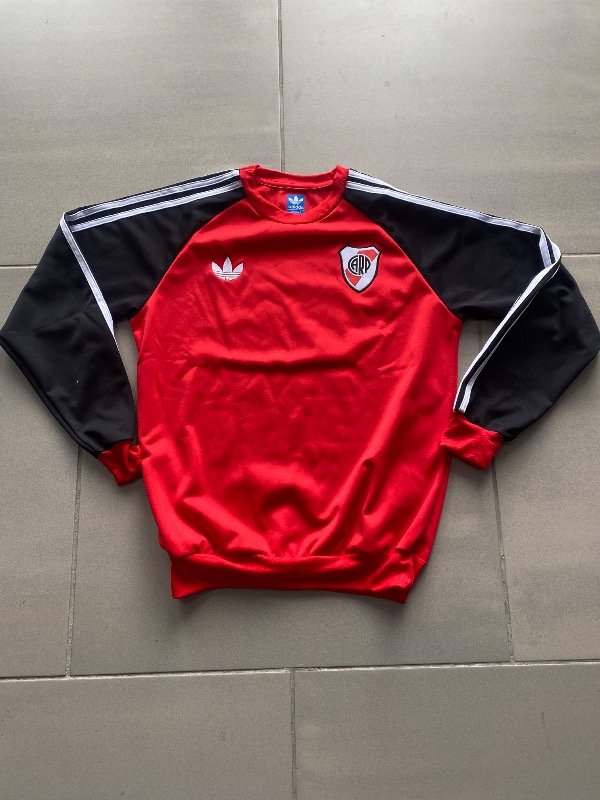 Buzo River 2026 cuello redondo