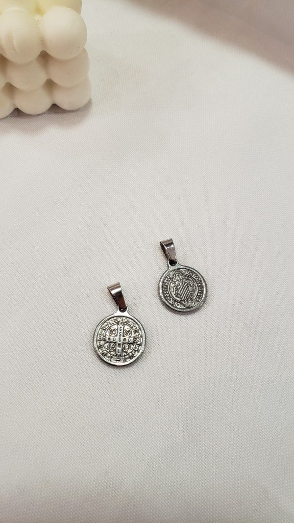 Producto - Dije medalla san benito