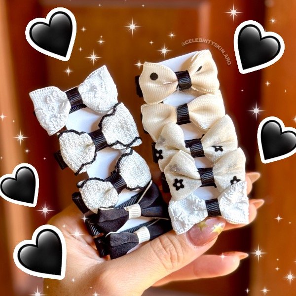 Producto - MINI BROCHES CON MOÑOS NEGROS Y CREMAS X 10 UNIDADES