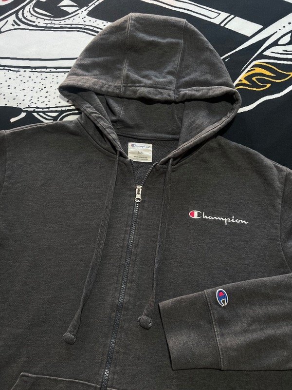 Producto - Campera Champion Gris. Talle M