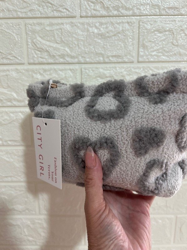 Producto - Nececer / Cartuchera de Peluche con Corazones - Marca City Girl - 3