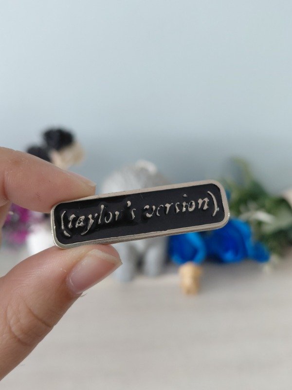 Producto - Pin metalizado - Taylor's version #0567