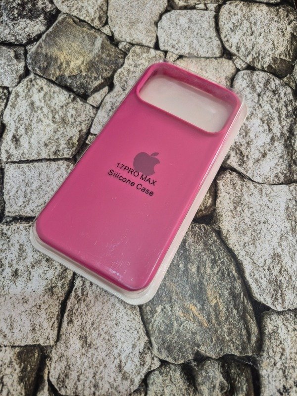 Producto - Funda silicone case con logo Iphone 17 Pro Max magenta