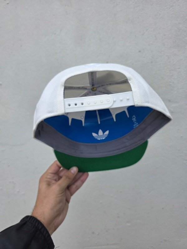 Gorro Adidas Originals snapback 2026 crema / verde talla única — imagen 8