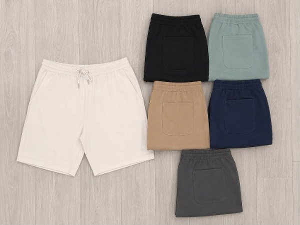 Bermuda de gabardina corte jogg
