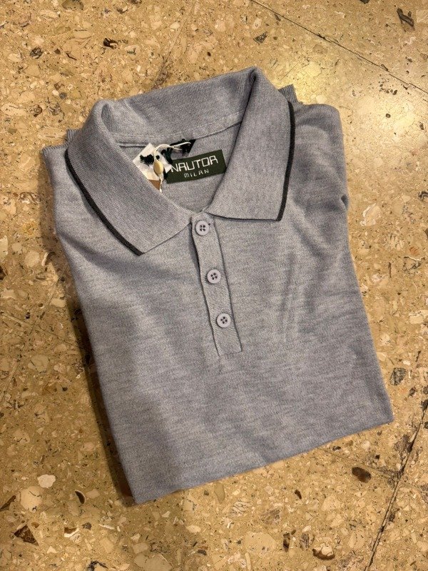 Producto - Chomba tejida gris