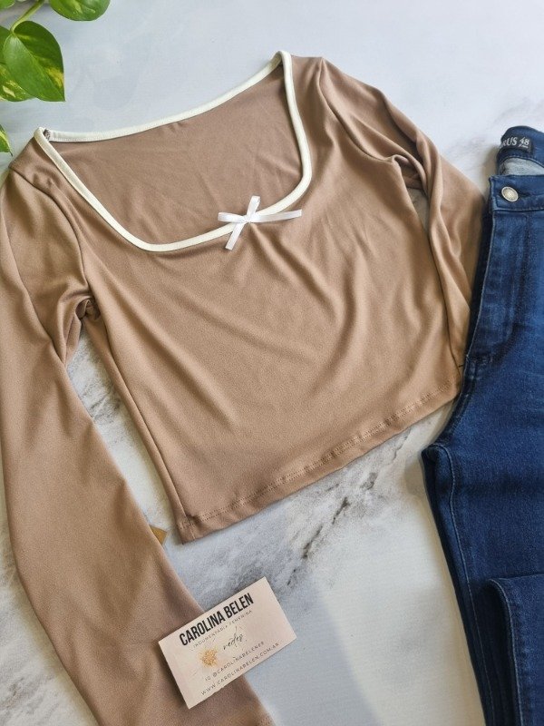 Producto - Camiseta moñito
