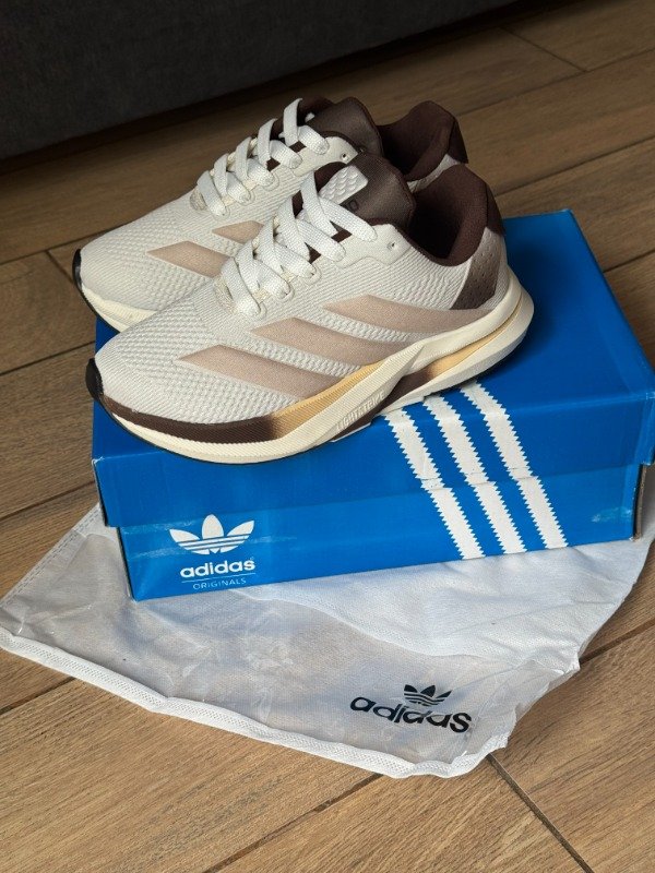 Producto - Adidas LightStrike Beige - 5