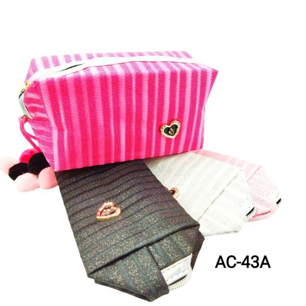 Producto - Neceser corazon flor AC-43A