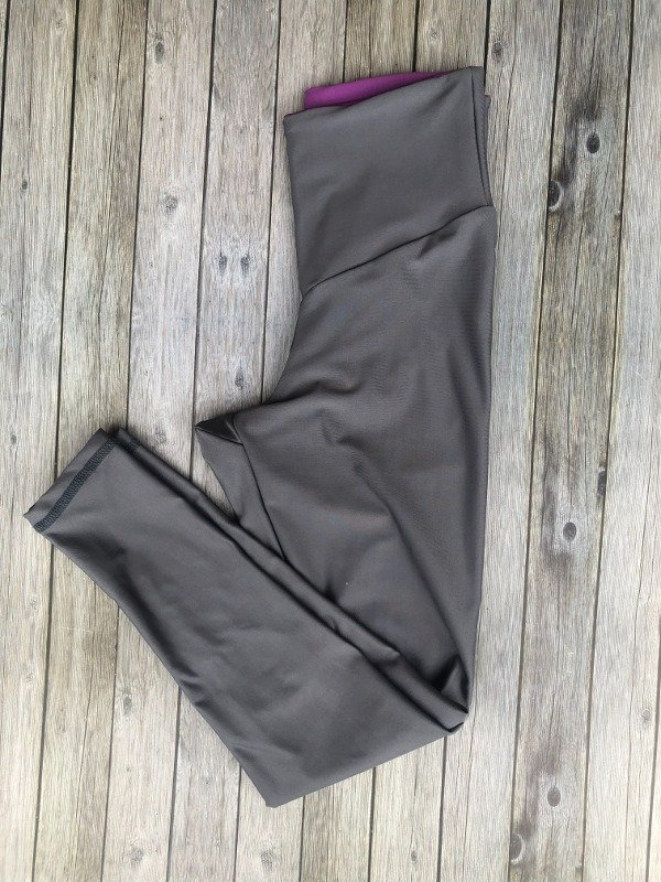 Calza larga gris oscuro