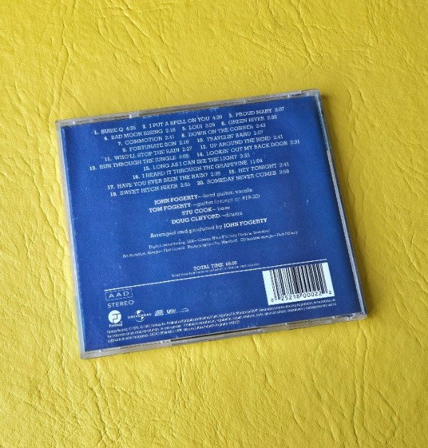 Producto - CREEDENCE CLEARWATER REVIVAL ''Chronicle - The 20 Greatest Hits'' - 1