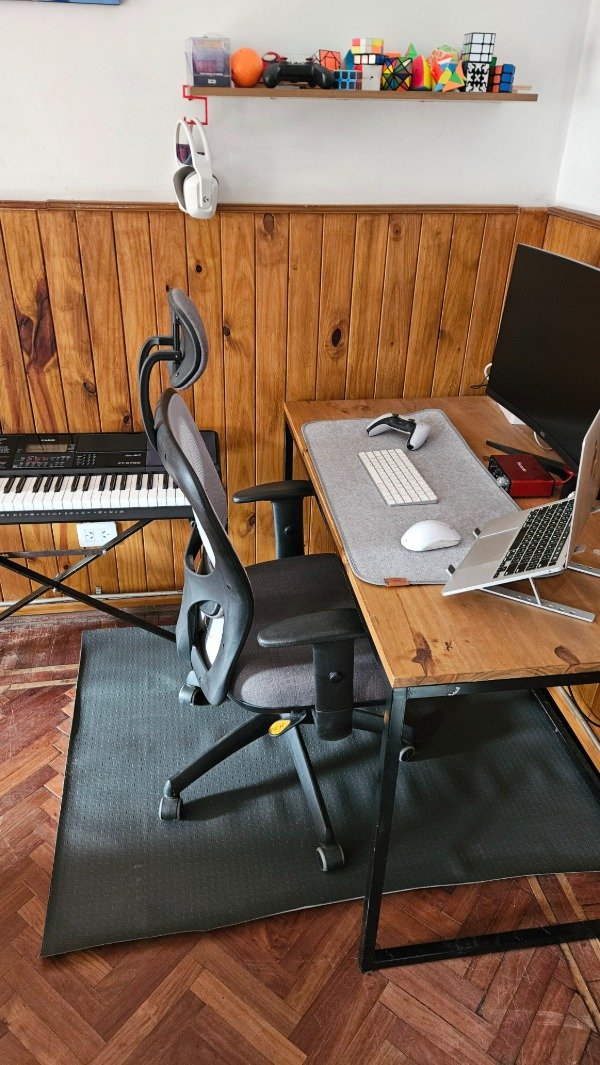 Producto - Protector Bajo Escritorio Gris