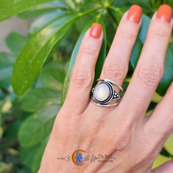 Producto - Anillo "Ruma" - Adularia o Labradorita (Piedra 1 x 1,2 cm) / Talle: 17 mm