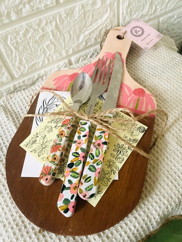 Producto - Kit de tablita y cubiertos