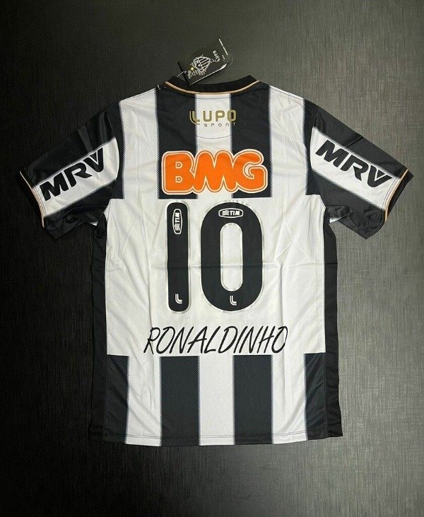 Producto - Camiseta Atletico Mineiro Retro 2013 Ronaldinho IMPORTADA
