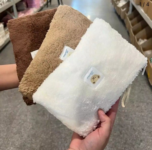Producto - Cartuchera o necesser peluche blanca