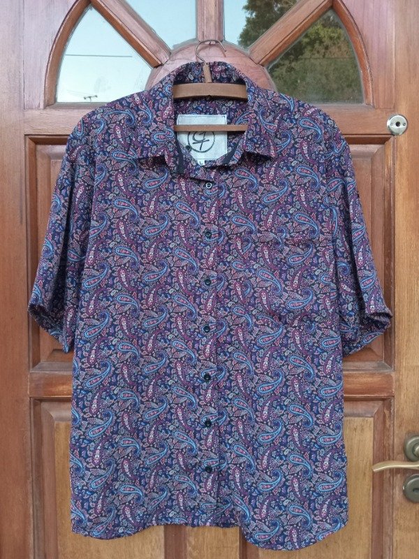 Producto - Camisa arabescos. Corte hombre/UNISEX. - 1
