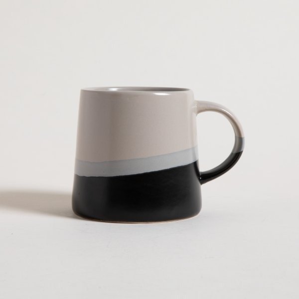 Producto - MUG CONICO GRIS Y NEGRO 513 ML