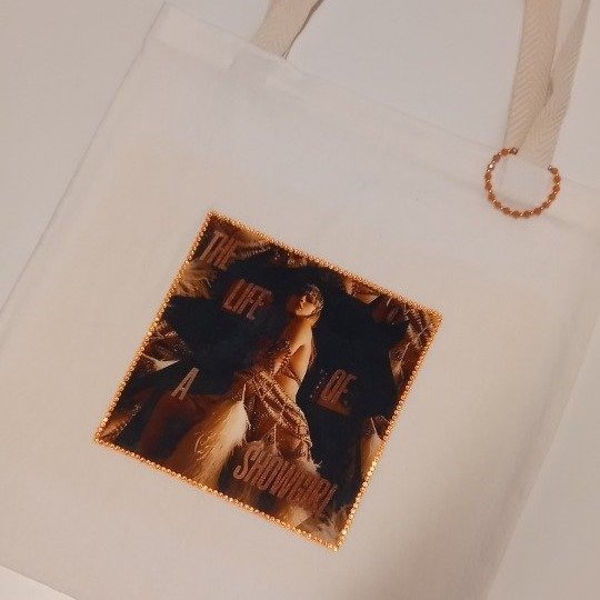 Producto - Totebag The Life of a Showgirl Cristales