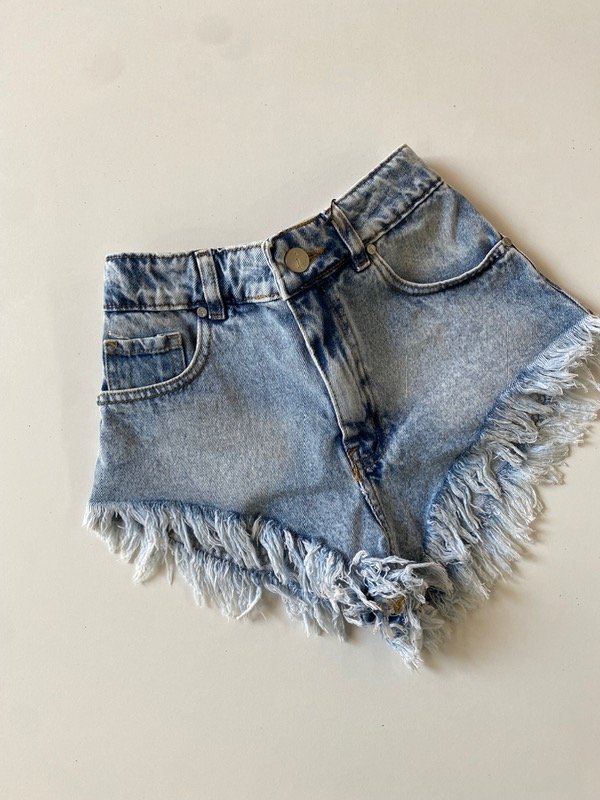 Producto - Short fleco IS