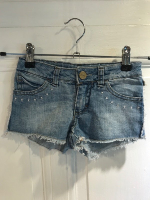 Producto - Short CHEEKY celeste de jean estrellas bordadas- Talle 4 - PRECIO: 8x