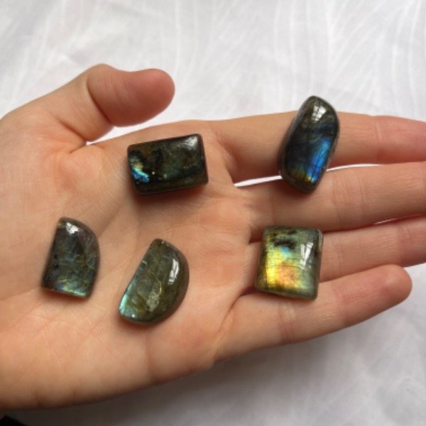 Producto - Cabujón de Labradorita Mediana