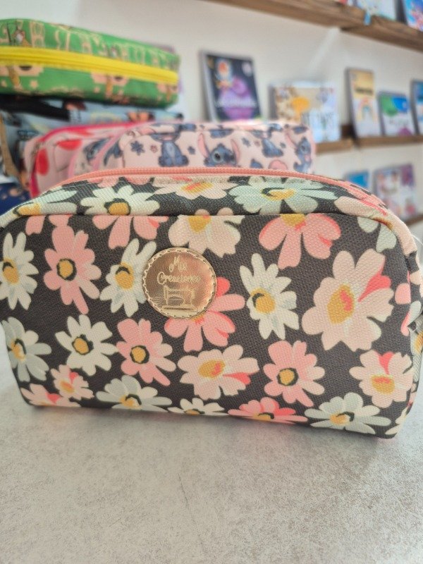 Producto - Cartuchera floreada coral
