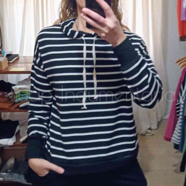 Producto - Hoodie Rufina negro
