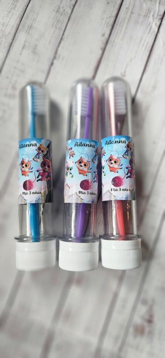 Producto - Cepillo de dientes en tubo - 3