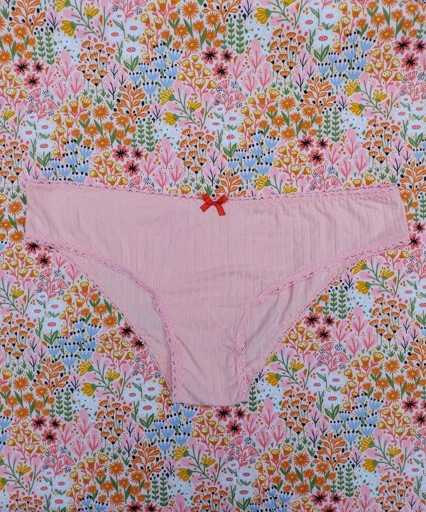 Producto - Diseña tu bombacha rosa para navidad!