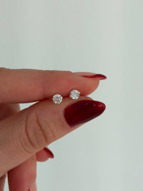 Producto - Abridores cubic blanco engarzado 4mm - 0