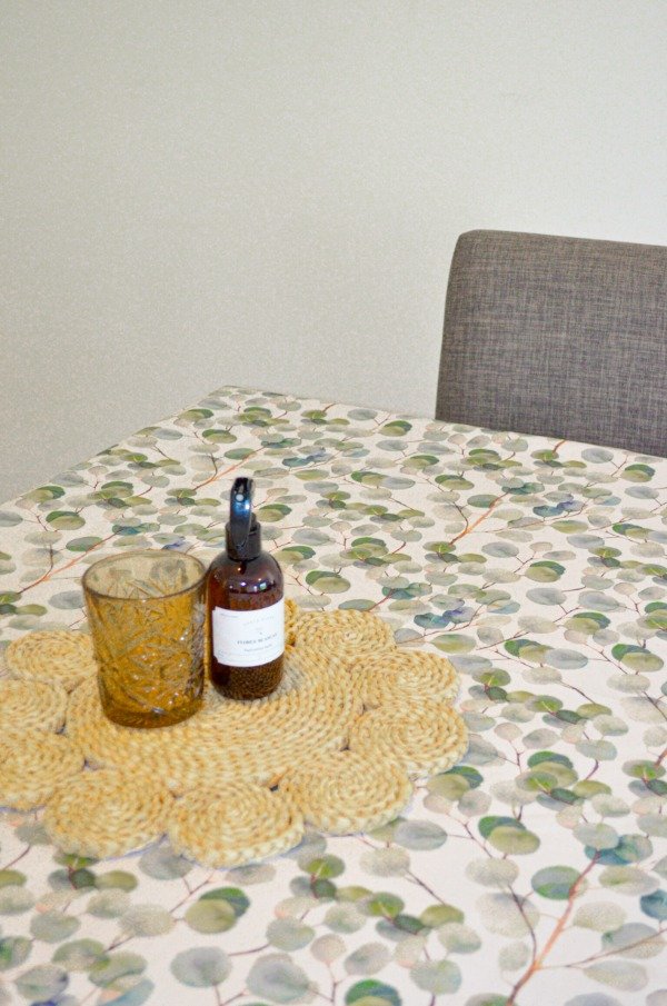 Producto - Mantel Antimanchas Eucalipto