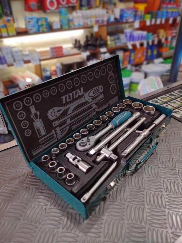 Producto - set de llave tubo y puntas x 25 piezas "Total"