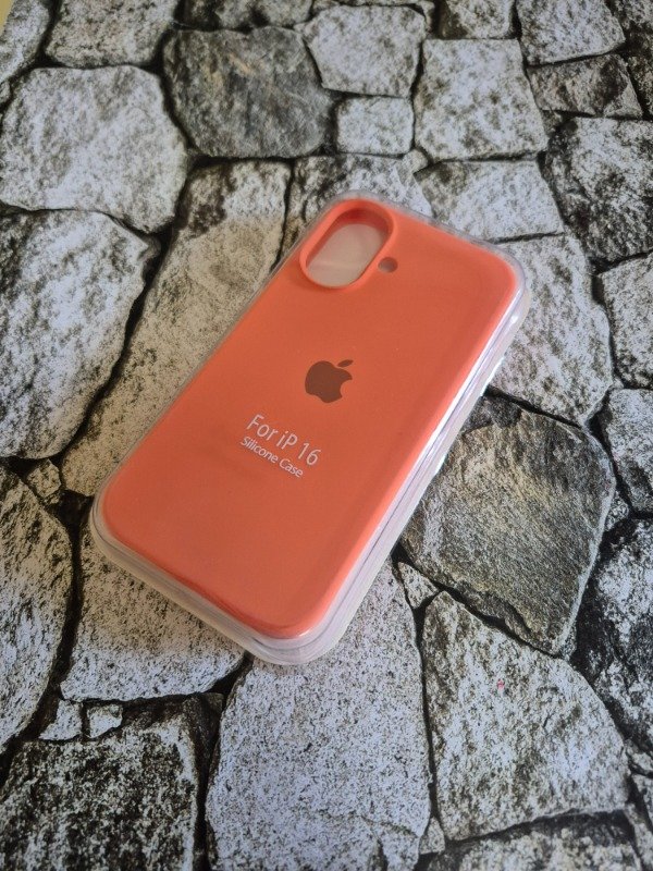 Producto - Funda silicone case logo Iphone 16 naranja 2