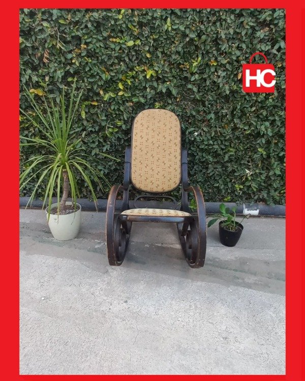 Producto - Silla mecedora antigua estilo Thonet en madera curvada tapizada