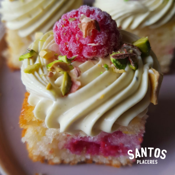 Producto - Petit Frambuesa y Pistcaho